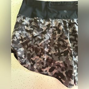Great condition Athleta shorts 3.5” shorts camouflage